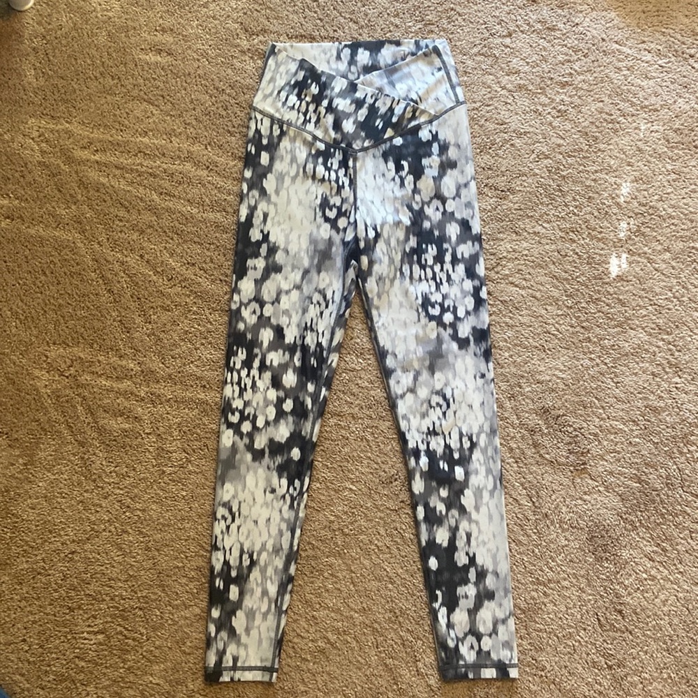 Brand New Aerie hi-rise crossover leggings